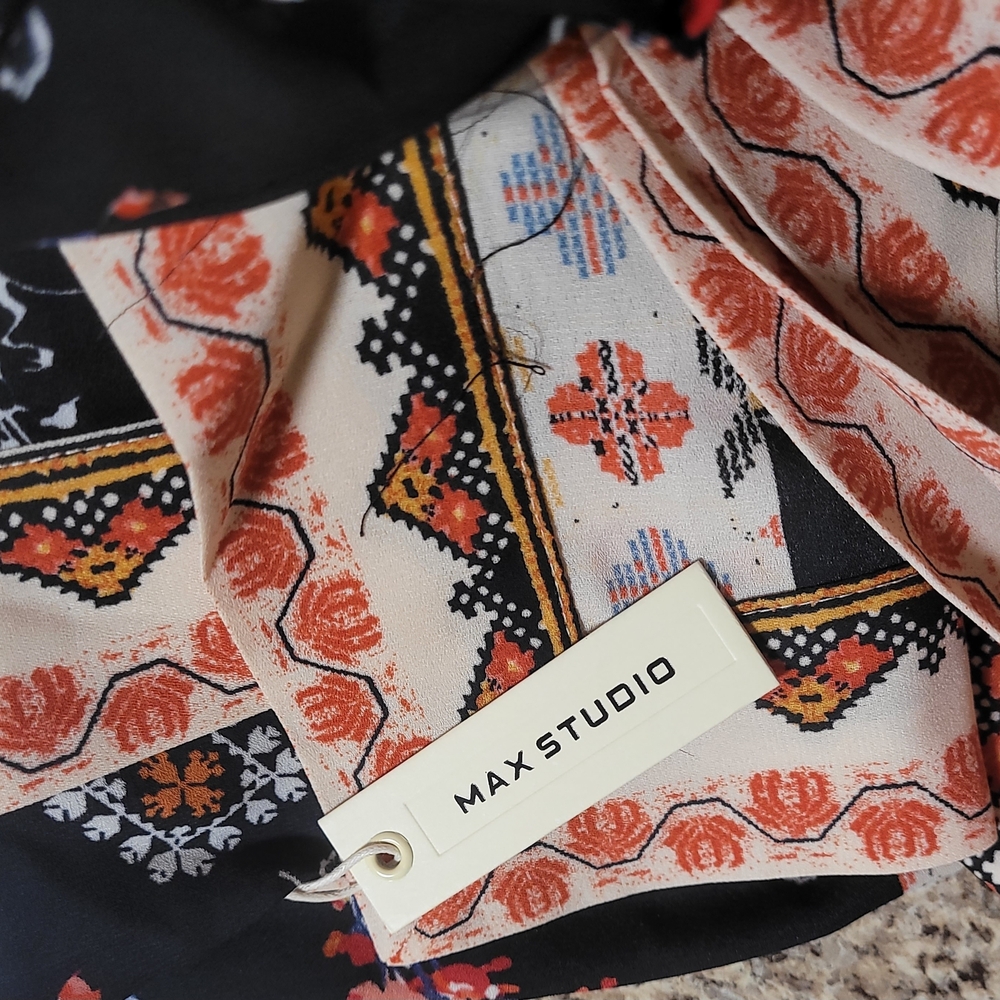 Max Studio Black Floral Robe - Picture 3 of 15